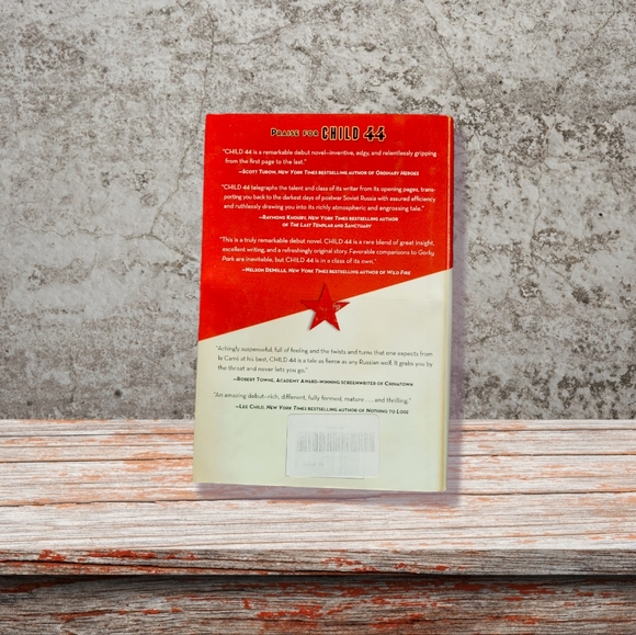 Tom Rob Smith Child 44 Hardcover Mystery Thriller Novel - Picture 2 of 2